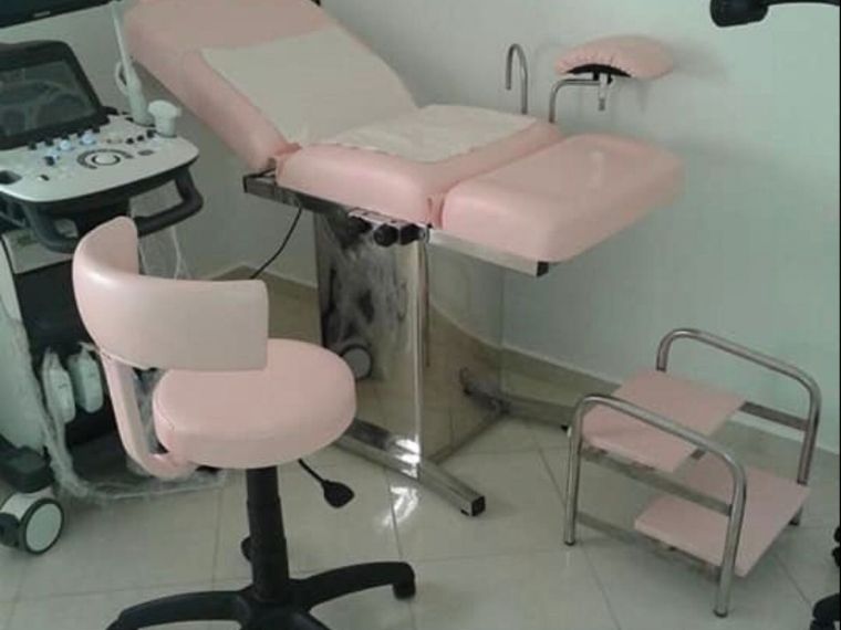 Fauteuil d'examen gynécologique