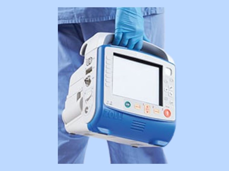 MONITEUR / DÉFIBRILLATEUR SÉRIE X POUR LE TRANSPORT HOSPITALIER