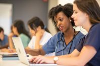 PubMed : La première destination des médecins pour les recherches scientifiques